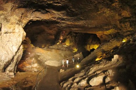 Cueva Clara.