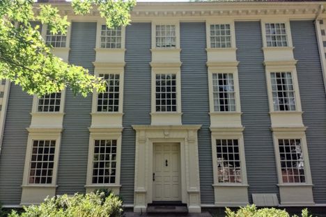 Royall House and Slave Quarters