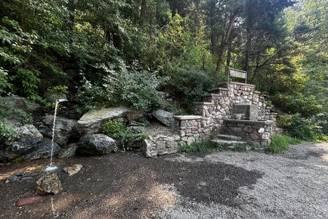 The spring and memorial marker