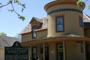 The Moore-Lindsay Historical House Museum