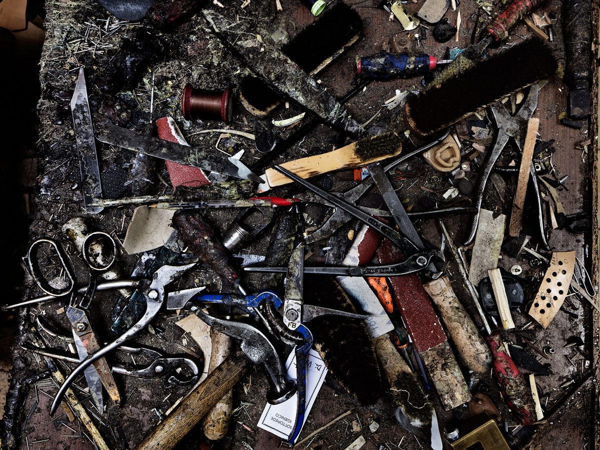 A cobbler's tools and work surface in <em>ES</em>, 2016.