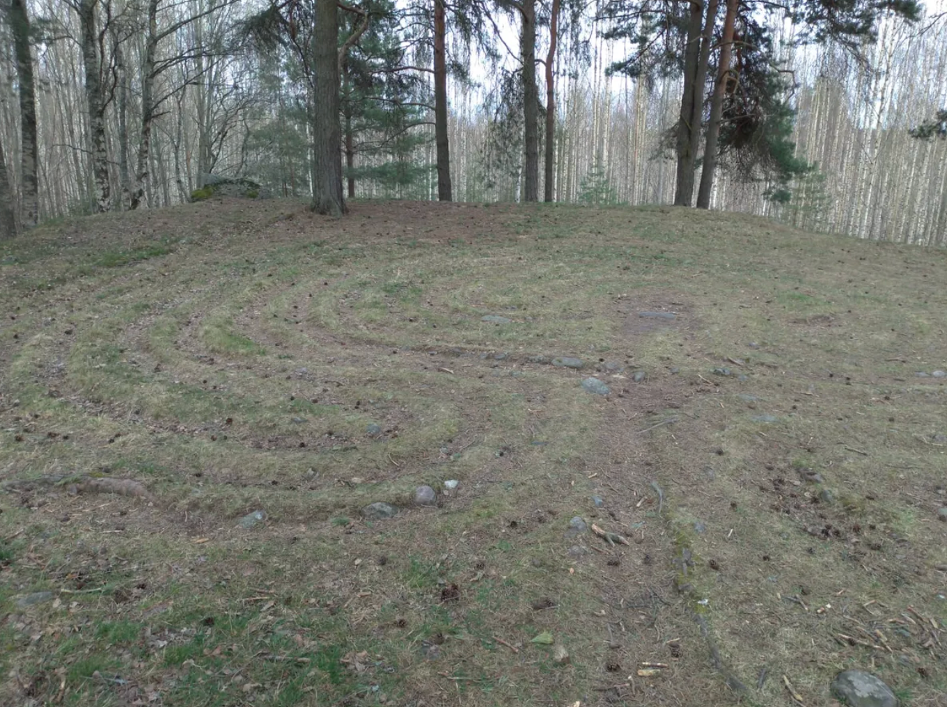 This region boasts some of Sweden’s largest burial mounds, along with several runestones and hundreds of Viking graves.