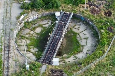 Aerial view of the turntable 