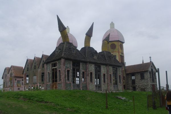 Unfinished house with strange chimneys
