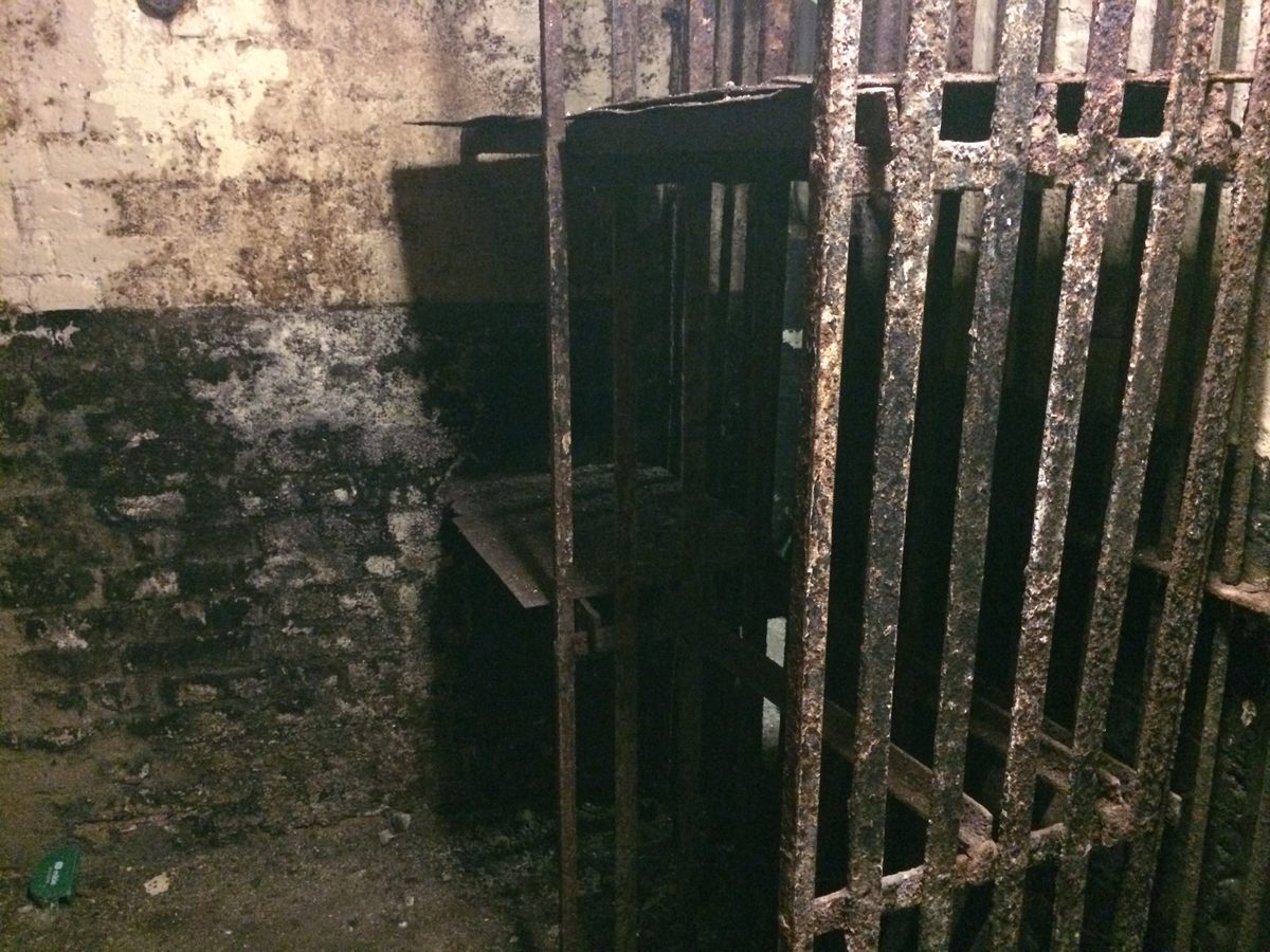 Hidden Cells of Newgate Prison – London, England - Atlas Obscura