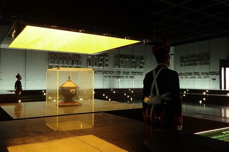 Mausoleo de Artigas.