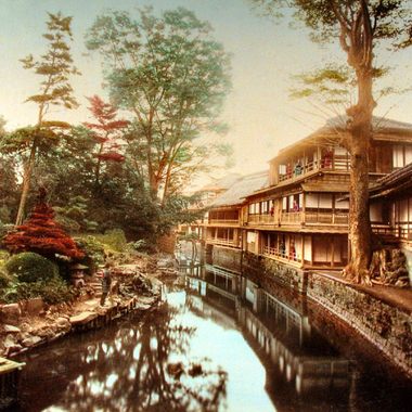 An antique postcard showing the Ohgiya teahouse and its garden, date unknown.