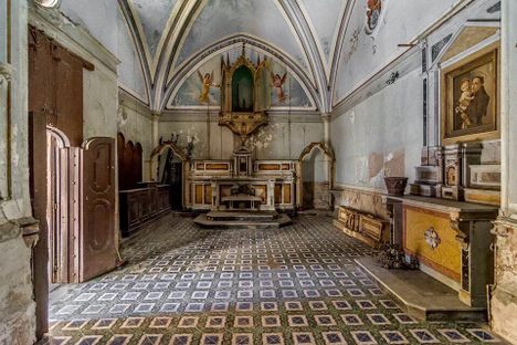 Interior of the church.