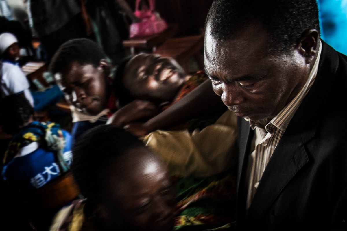 During the prayers, some of the faithful fall to the ground and begin to tremble, and sometimes they say blasphemous things, at which point others remove them for an exorcism.  