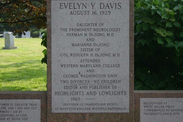 The gravestone for Evelyn Y. Davis before the addition of the fourth divorce.