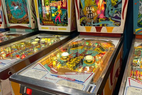 Silverball Retro Arcade 