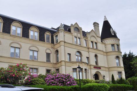 Manresa Castle