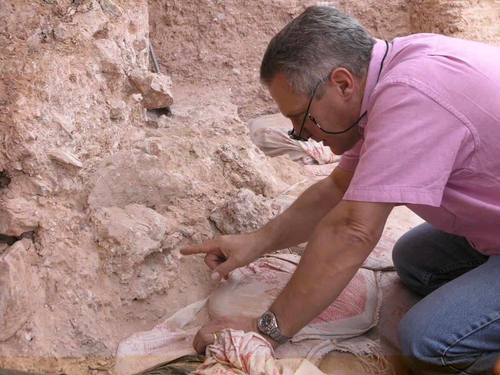 Jean-Jacques Hublin pointing to a newly discovered skull.