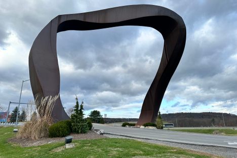 The Hadany Arch was built in 1978 east of Williamsport, Pennsylvania.