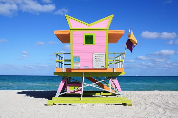 See Miami's Waterfront Through Its Midcentury Modern Lifeguard Stations ...