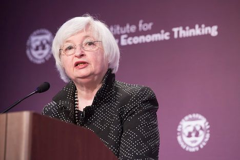 The Strangest Banking Trend that No One Thought Could Happen, Is Happening