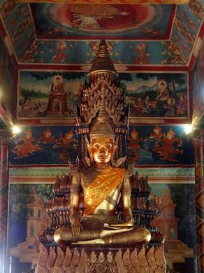 Wat Phnom – Phnom Penh, Cambodia - Atlas Obscura