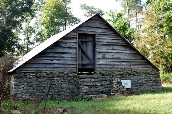 The Hufstedler Gravehouse