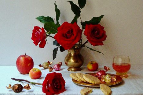 A sweet spread, replete with roses. 