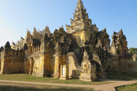 Maha Aungmye Bonzan (Me Nu Oak Kyaung) Monastery