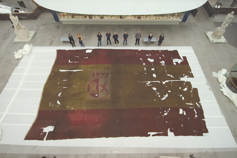 From Nelson's Flag to Astronaut Moon Dust: Revealing the Hidden Objects of Museums