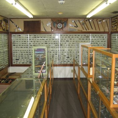 Knife museum.