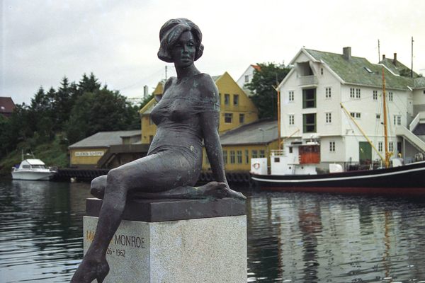 Statue of Marilyn Monroe in Haugesund