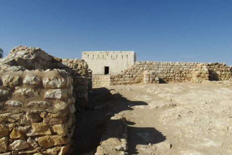 A fort of recent origins by the ruins.