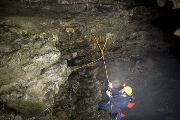 Garlands Pot, caver ascending using modern single rope technique.