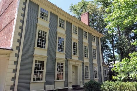 Royall House and Slave Quarters