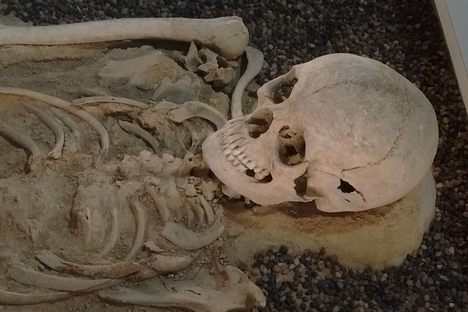 Aefre with the brooch and knife she was burried with.