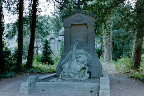 Jules Verne's Tomb in Amiens.
