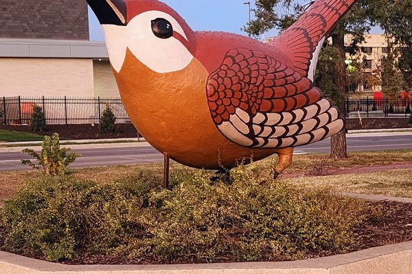 This gigantic statue once marked a radio station’s headquarters.