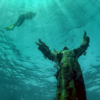 The Sunshine State is full of wonders below the surface.