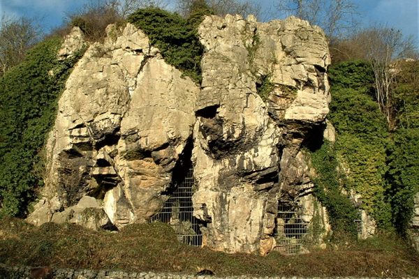 Caves at Crewell Crags