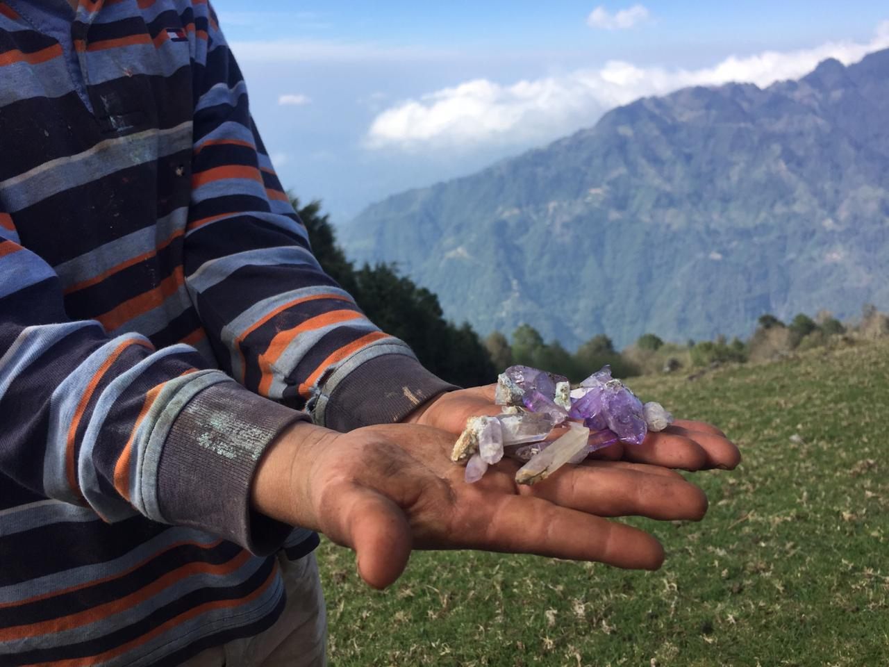 Many people in Piedra Parada mine amethysts for sale to visitors and dealers. 