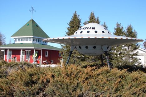 The UFO in front of the visitor's center.