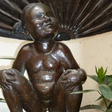 Jeanneke Pis forms a counterpoint in gender terms to Brussels' trademark statue, Manneken Pis.