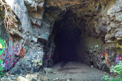 Entrance to the tunnel.