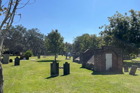 Colonial Park Cemetery