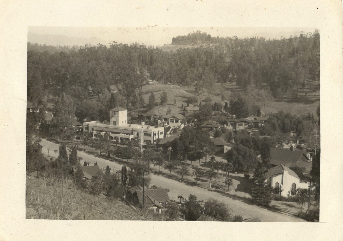 Barlow's campus as seen from the air around 1930.