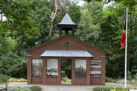 Memorial to the refugees and the war