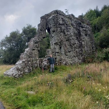 Clach na criche.