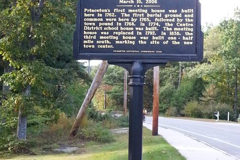 Meeting House Hill plaque in front of cemetery