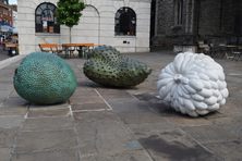 Custard apple, breadfruit, and soursop sculptures dedicated to the Caribbean diaspora in the UK. 