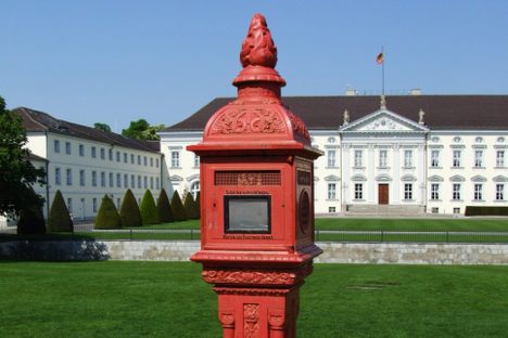 The Feuermelder at Schloss Bellevue. 