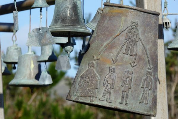 A bell depicting the Italians young Nicholas Green helped through the donation.