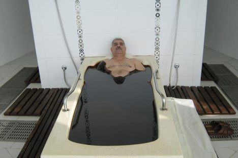 Naftalan bath