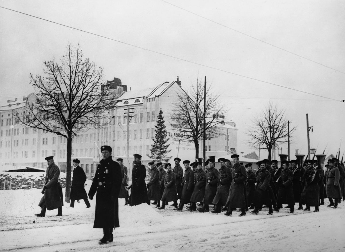 Russian troops march through Viipuri, Finland (now Vyborg, Russia) in 1939.