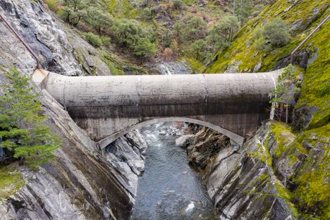 Close-up of Cresta Aqueduct.